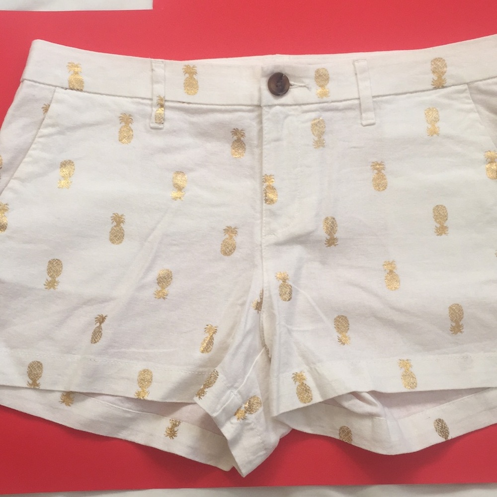 NWT Old Navy Gold 🍍Pineapple Shorts
